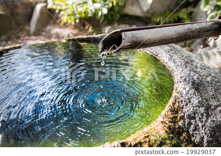  Deep emotion 19929037