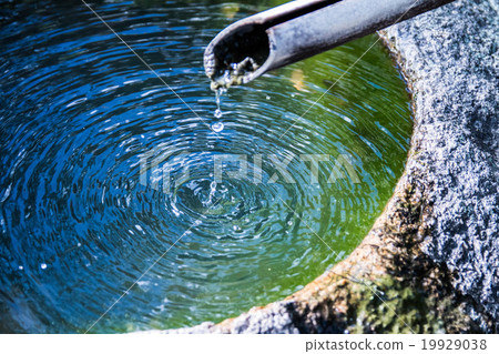  Deep emotion 19929038