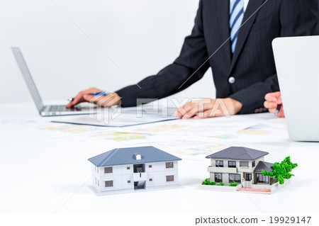 Real Estate Agency Rental Apartment Detailed Property Introduction Searching for Home Searching Men Body Parts in suit material Real Estate Agency Rental Apartment Detailed Property Introduction Searching for Home Searching Men Body Parts in suit material 19929147