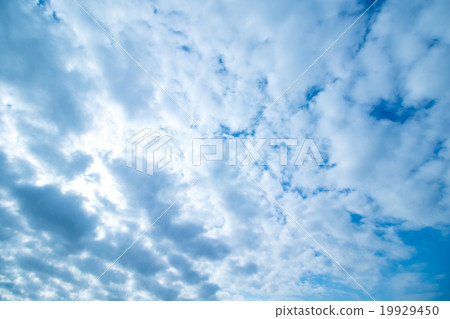 天空圖片素材天空和雲彩藍天白雲複製空間文字空間普通雲積雲層雲？ 19929450