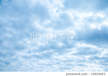Sky picture material Sky and clouds Blue sky and white clouds Copy space Text space Ordinary clouds Cumulus cloud layer cloud? 19929463
