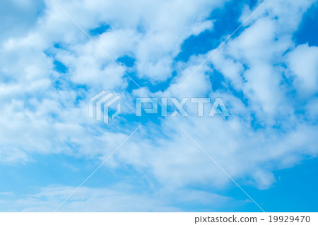 Sky picture material Sky and clouds Blue sky and white clouds Copy space Text space Ordinary clouds Cumulus cloud layer cloud? 19929470