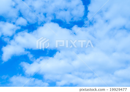 Sky picture material Sky and clouds Blue sky and white clouds Copy space Text space Ordinary clouds Cumulus cloud layer cloud? 19929477