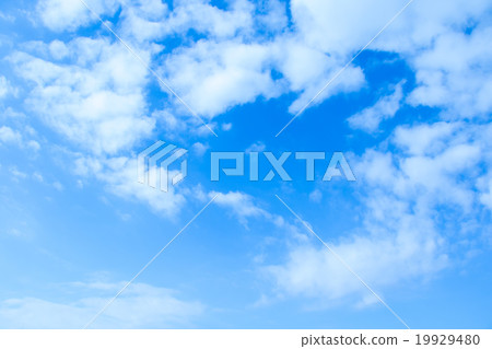 Sky picture material Sky and clouds Blue sky and white clouds Copy space Text space Ordinary clouds Cumulus cloud layer cloud? 19929480