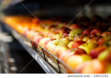 Apples are in the supermarket. Apples are in the supermarket. 19931391