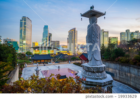 Bongeunsa Temple in Seoul, South Korea 19933629