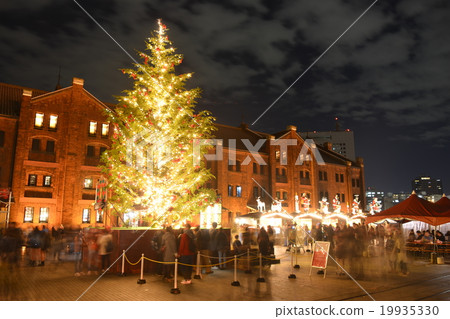 Yokohama's Christmas-8 19935330