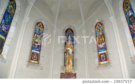 Tibidabo temple 19937557