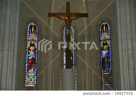Tibidabo temple 19937558