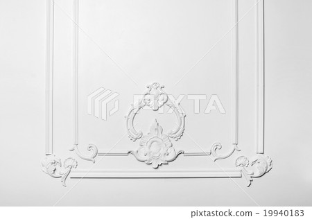 beautiful white architectural relief pattern 19940183