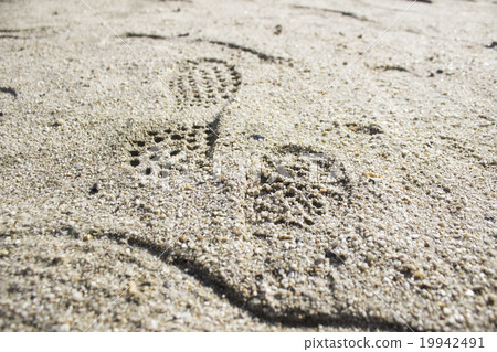 Footprints on the sand 19942491