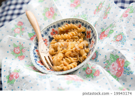 Infant food / snack 19943174