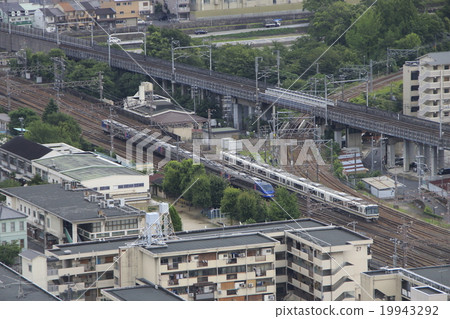 特急 Super Hakuto 和 Kosei Line 221 系列 19943292