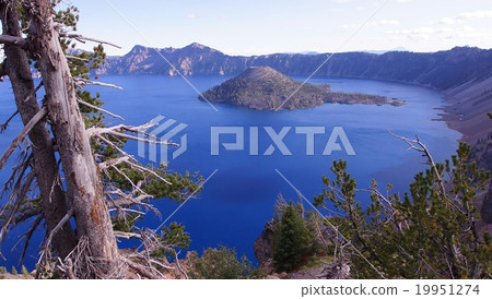 Scenery of Crater Lake National Park, Oregon, USA Scenery of Crater Lake National Park, Oregon, USA 19951274