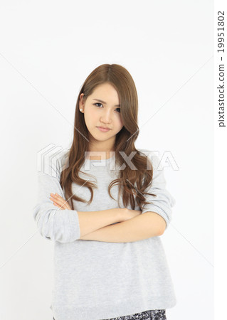 一位年輕女士生氣了 一位年輕女士生氣了 19951802