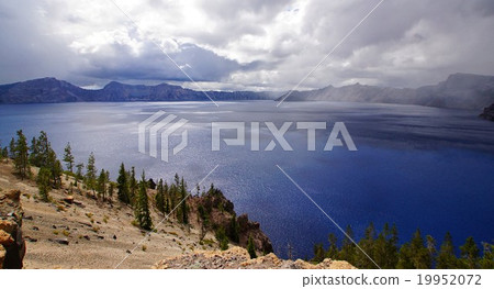 Scenery of Crater Lake National Park, Oregon, USA 19952072