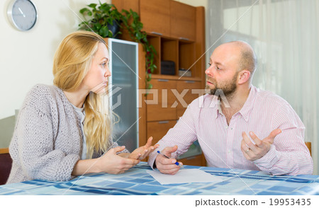 Family quarrel over financial documents 19953435