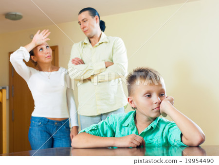 Parents and teenage son having conflict 19954490