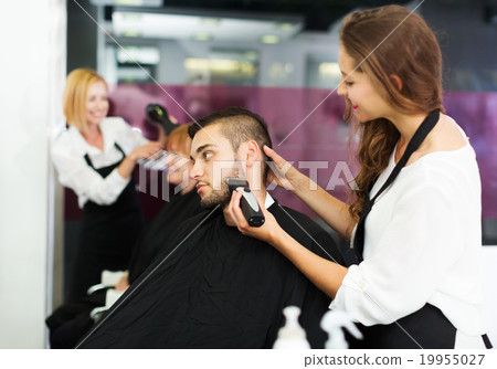Barber makes the cut for man Barber makes the cut for man 19955027