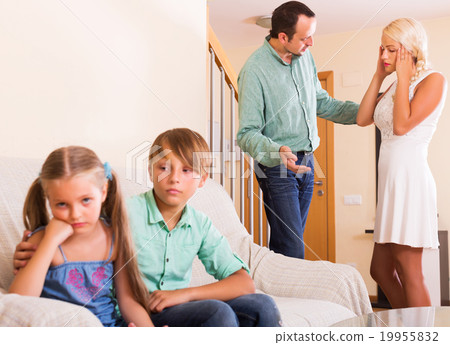 Unhappy siblings and quarrel parents 19955832