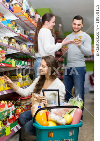 family purchasing food 19958115