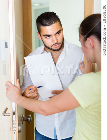collector is trying to get the debts from woman 19958306