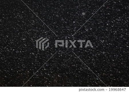 texture of white rain drops on a black background for a filter on the photo 19968647