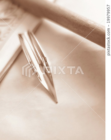 G nib, sepia G nib, sepia 19979957