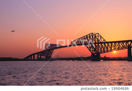 Tokyo Gate Bridge Evening Scenery 19984686
