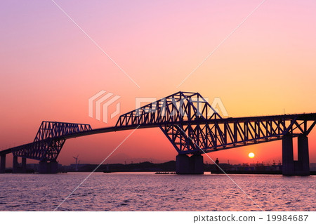 Tokyo Gate Bridge Evening Scenery 19984687