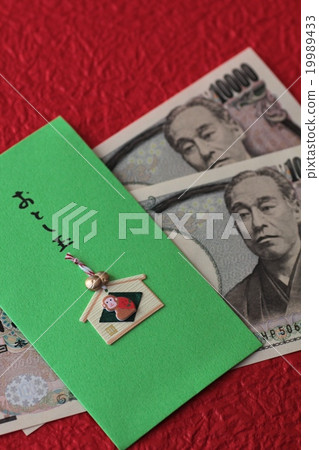 New Year's gift bag and 10,000 yen note for the Year of the Monkey 19989433