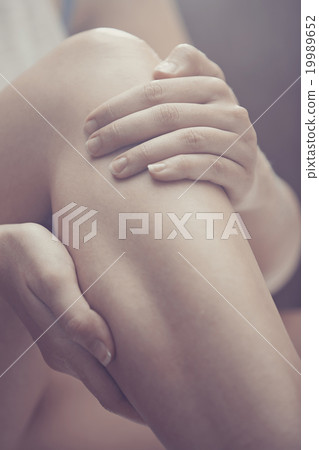 Leg massage Leg massage 19989652