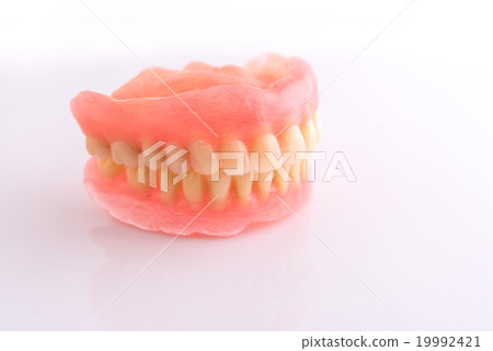 full denture on white background 19992421
