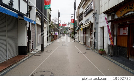 從鎌倉站延伸的小町街 從鎌倉站延伸的小町街 19992723