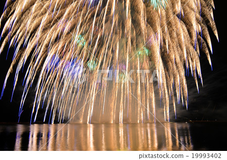 Maritime fireworks 19993402