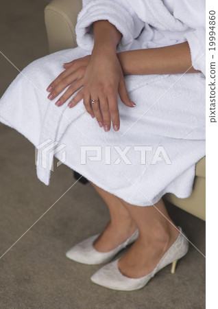 The bride's hands closeup. 19994860