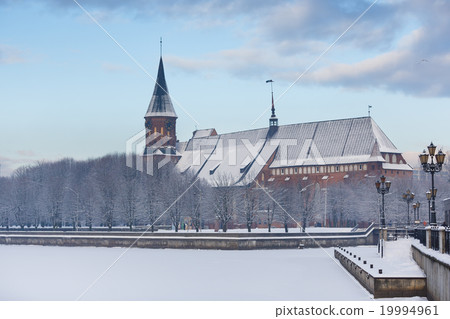 Cathedral in winter 19994961