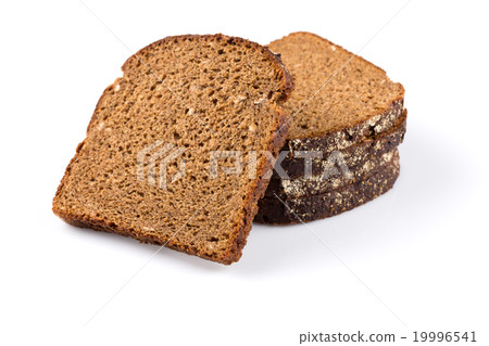 sliced of rye bread 19996541
