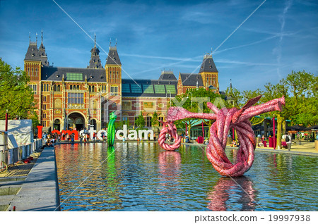 Sculptures near Rijksmuseum Amsterdam museum in 19997938