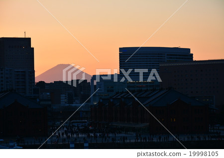 橫濱港未來的晚上風景/夜景 橫濱港未來的晚上風景/夜景 19998105