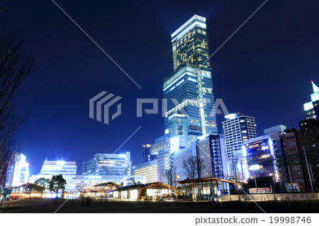 Night view of Apen no Harukasu from Tennoji Park 19998746