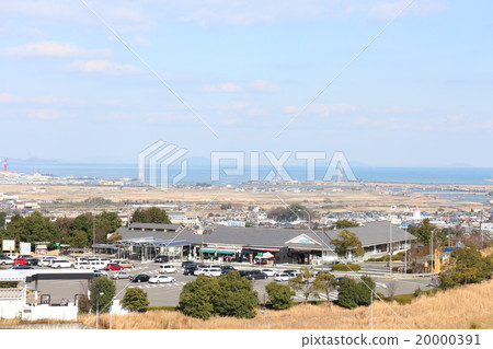Ishizuruyama service area viewed from the highway oasis and the landscape of the Seto Inland Sea Ishizuruyama service area viewed from the highway oasis and the landscape of the Seto Inland Sea 20000391