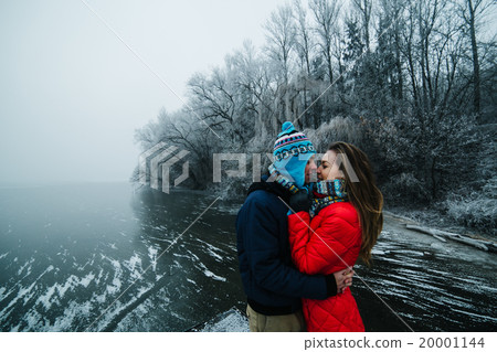 beautiful couple having fun on the pier 20001144