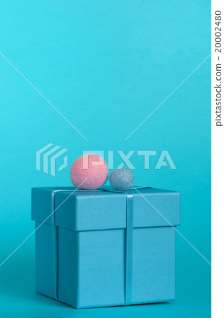 Blue gift box with decoration 20002480