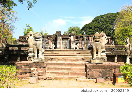 View of the historic Prasat Hin Phimai Castle View of the historic Prasat Hin Phimai Castle 20002549