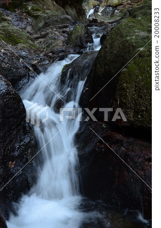 Kamen Waterfall 20008233