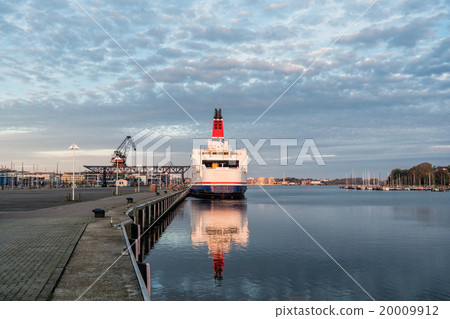 Port in Rostock 20009912