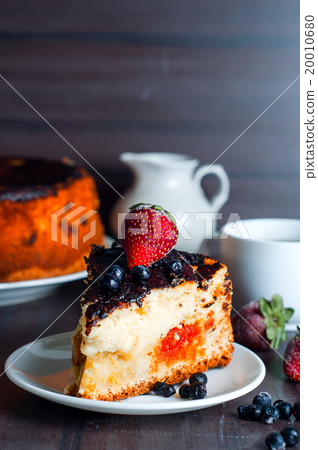 Cottage cheese dessert with chocolate sauce  20010680