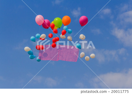 Flying balloons banner in blue sky background 20011775
