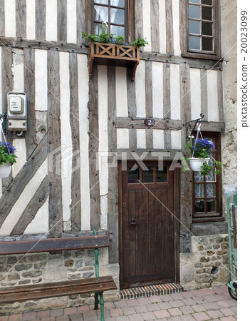 House of wooden house House of wooden house 20023099